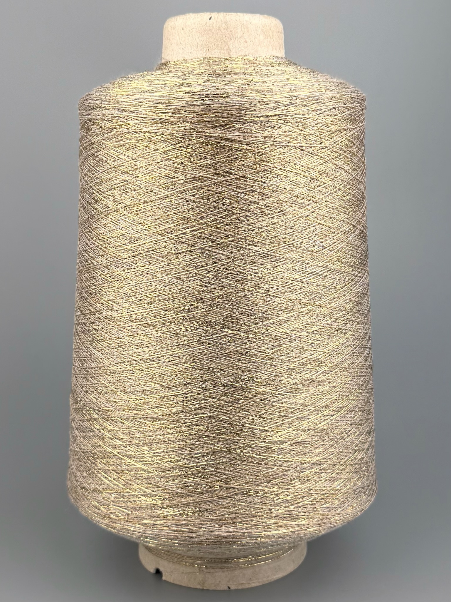 Torcitura di Domaso Art. BACH 1/34000 – Leuchtendes Garn mit zartem Lamé-Effekt col. Warmbeige 18 foto 2